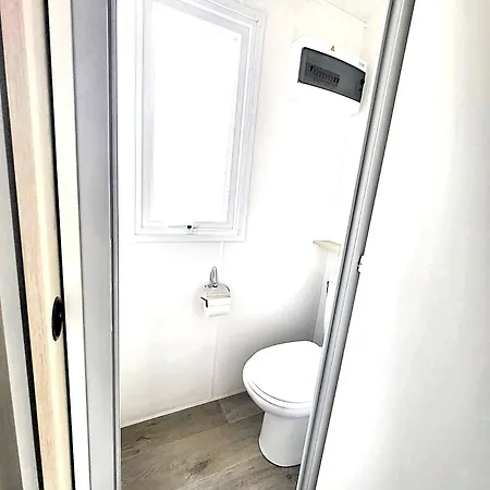 Narbonne: Shared Pool For 6 Holiday home *