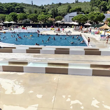 Narbonne: Shared Pool For 6