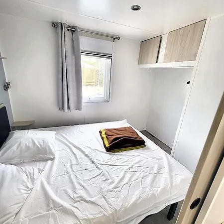 Narbonne: Shared Pool For 6 * Narbonne