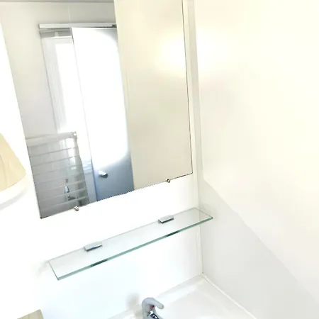 Narbonne: Shared Pool For 6 * Narbonne